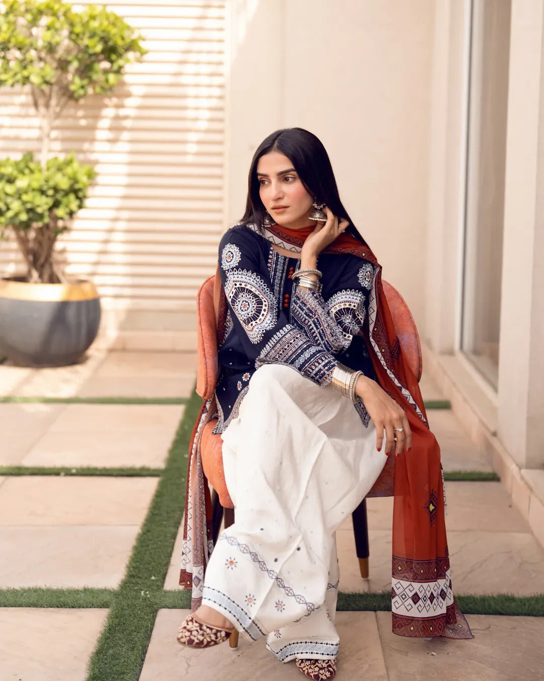 Rangrez – Heavy Embroidered 3-Piece Suit (UNStitched) FT-09